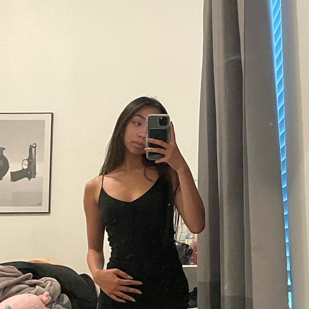 Meet your Posher, Larissa